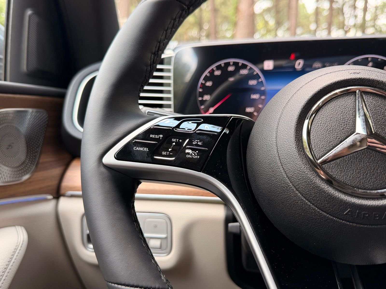 New 2026 Selenite Grey Metallic Mercedes-Benz GLE 450 image 25