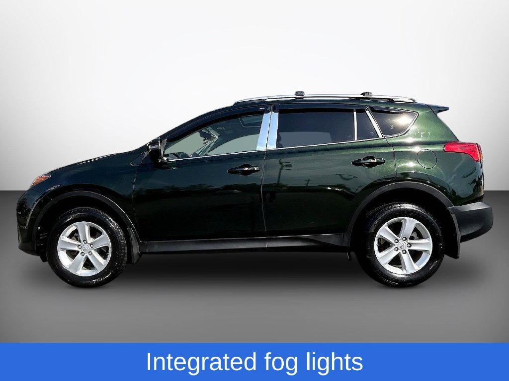 Used 2013 Green Toyota XLE image 4