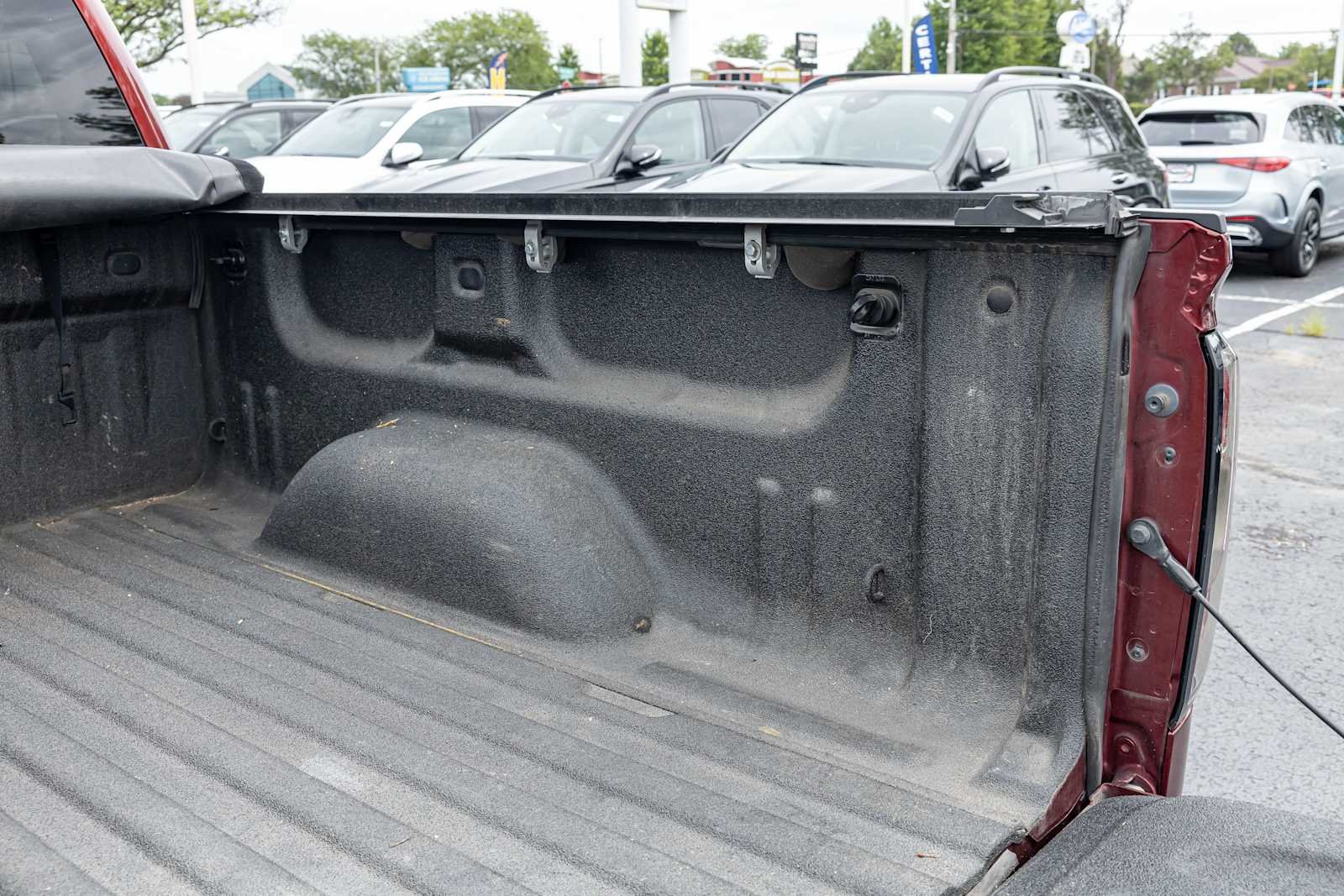 Used 2017 Crimson Red Tintcoat GMC SLT image 37