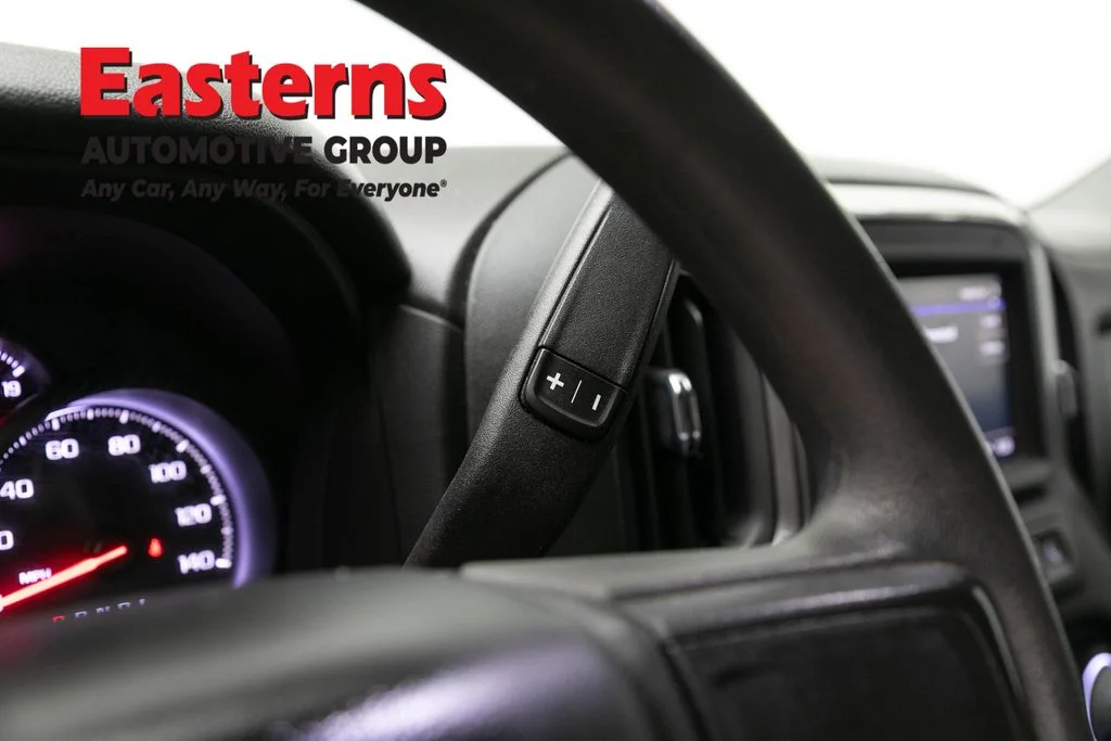 Used 2023 White Chevrolet Custom image 18