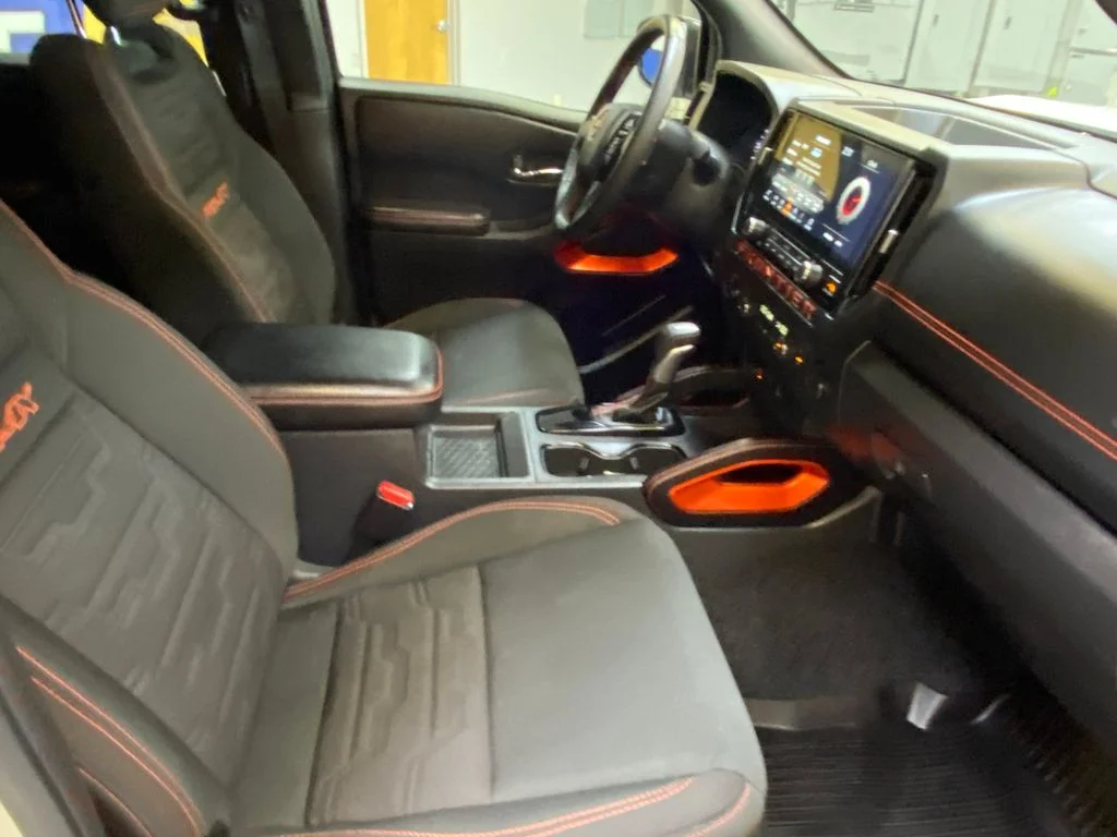 Used 2025 White Nissan PRO-4X image 27