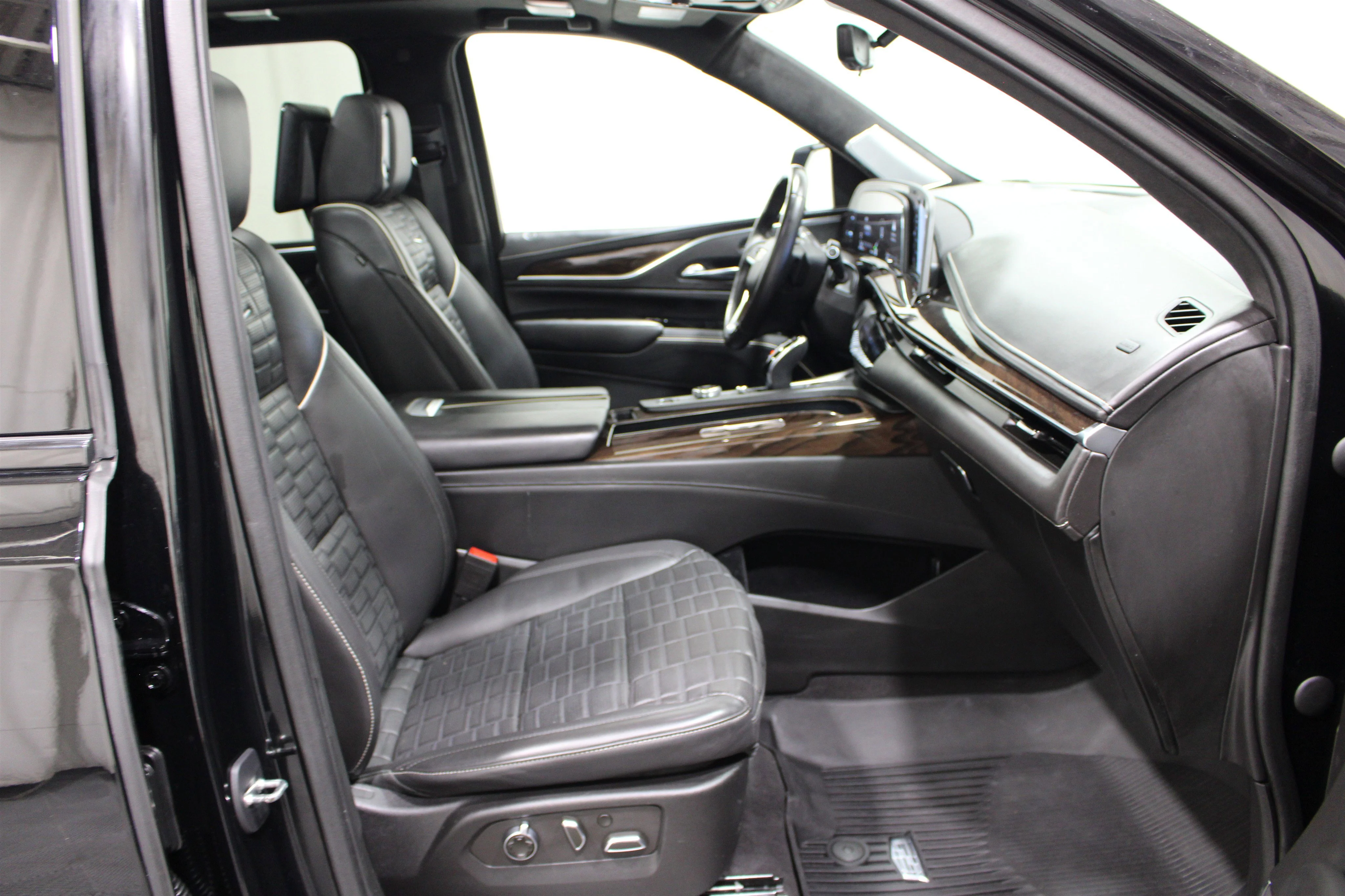 2023 Cadillac Escalade ESV Sport Platinum - Photo 30