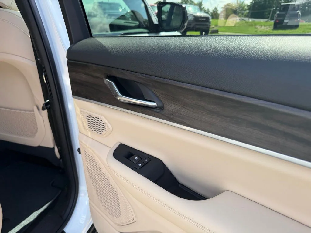 New 2026 White Jeep Limited image 35