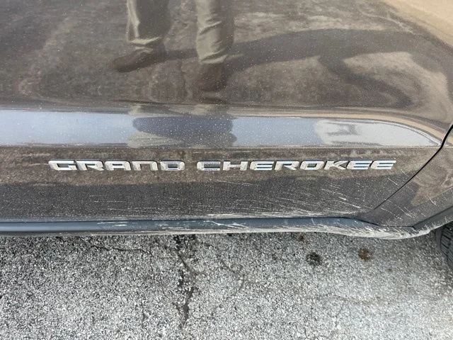 Used 2016 Gray Jeep Limited image 8