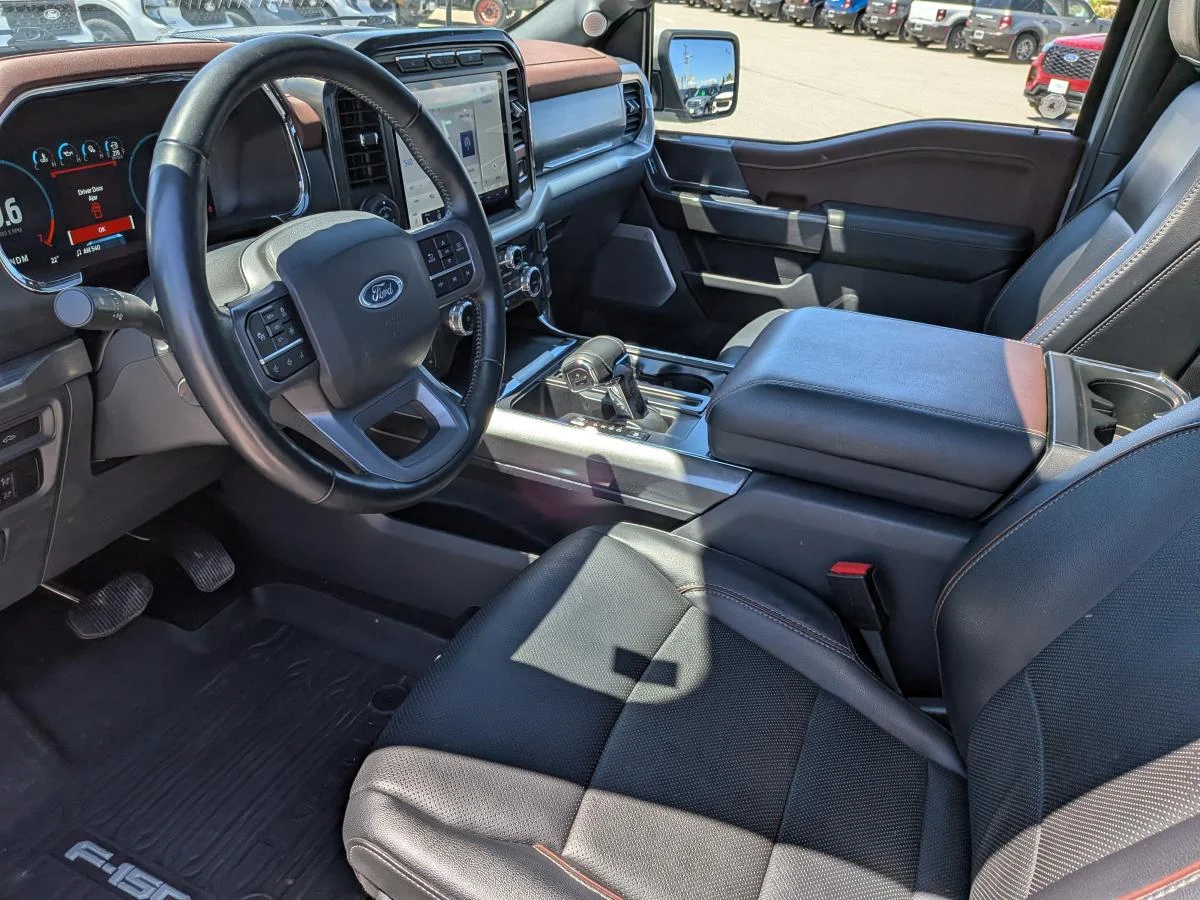 Used 2023 White Ford Lariat image 12