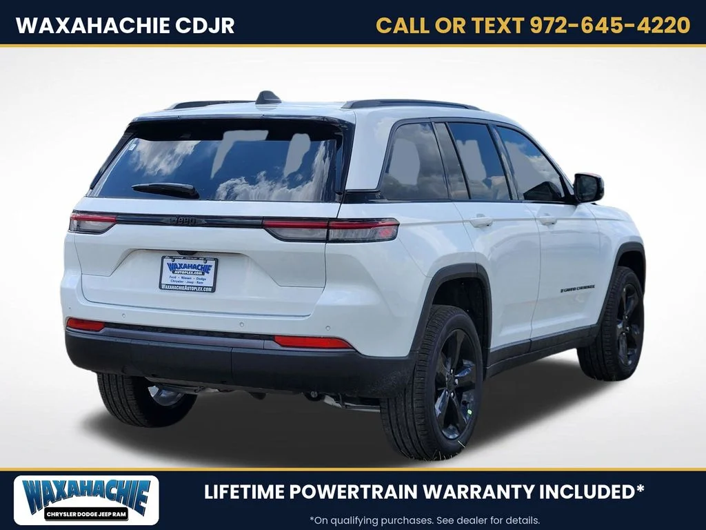 New 2026 Bright White Clear-Coat Exterior Paint Jeep Limited image 5