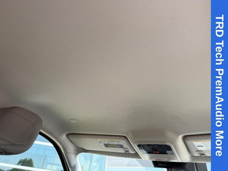 Used 2023 Ice Toyota SR5 image 15
