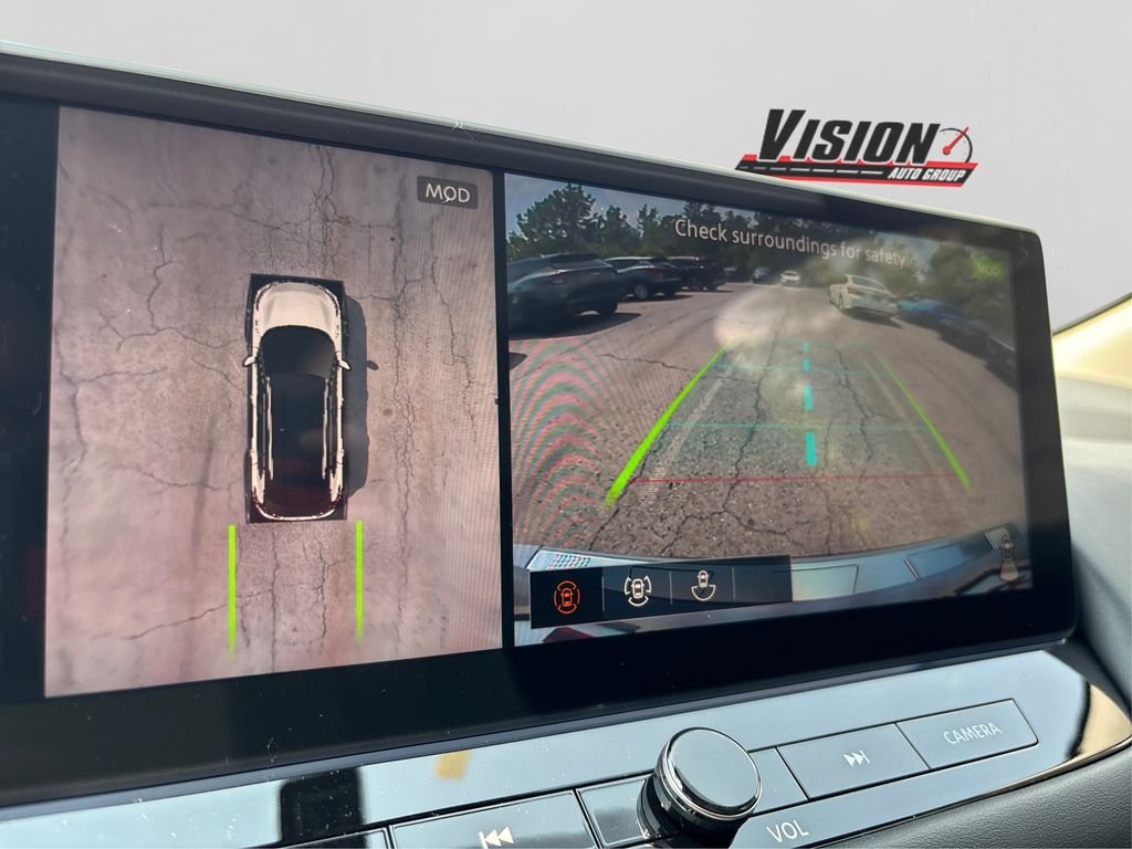 Used 2025 Gray Nissan SL image 33