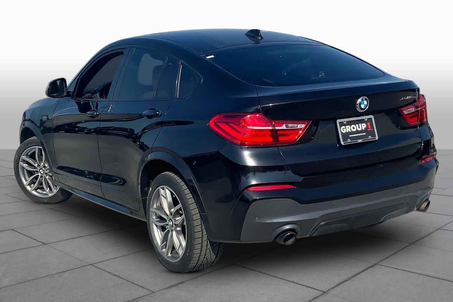 Used 2018 Black Sapphire Metallic BMW M40i image 11