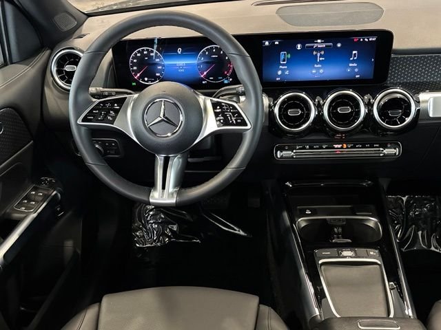 Used 2026 Black Mercedes-Benz GLB 250 image 20