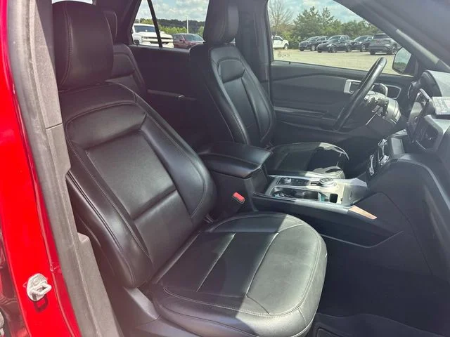 Used 2020 Red Ford XLT image 28