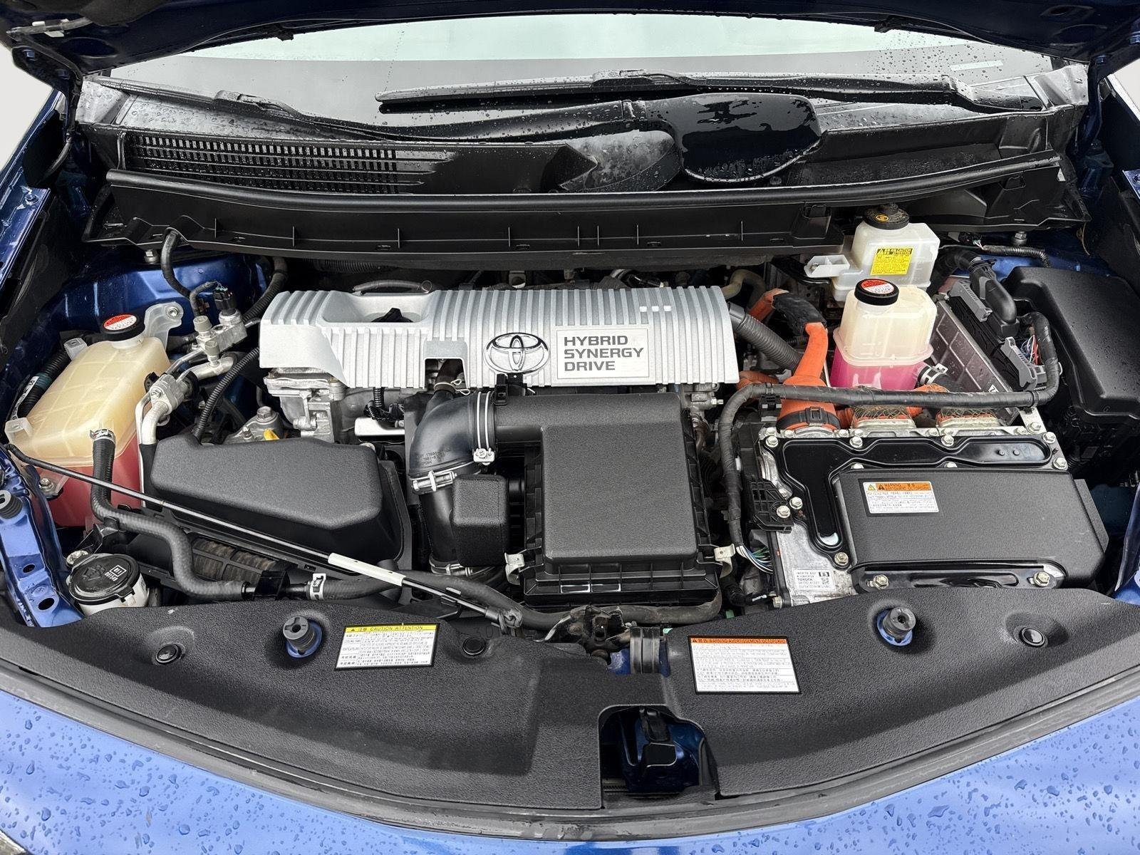Used 2016 Blue Ribbon Metallic Toyota Three image 7
