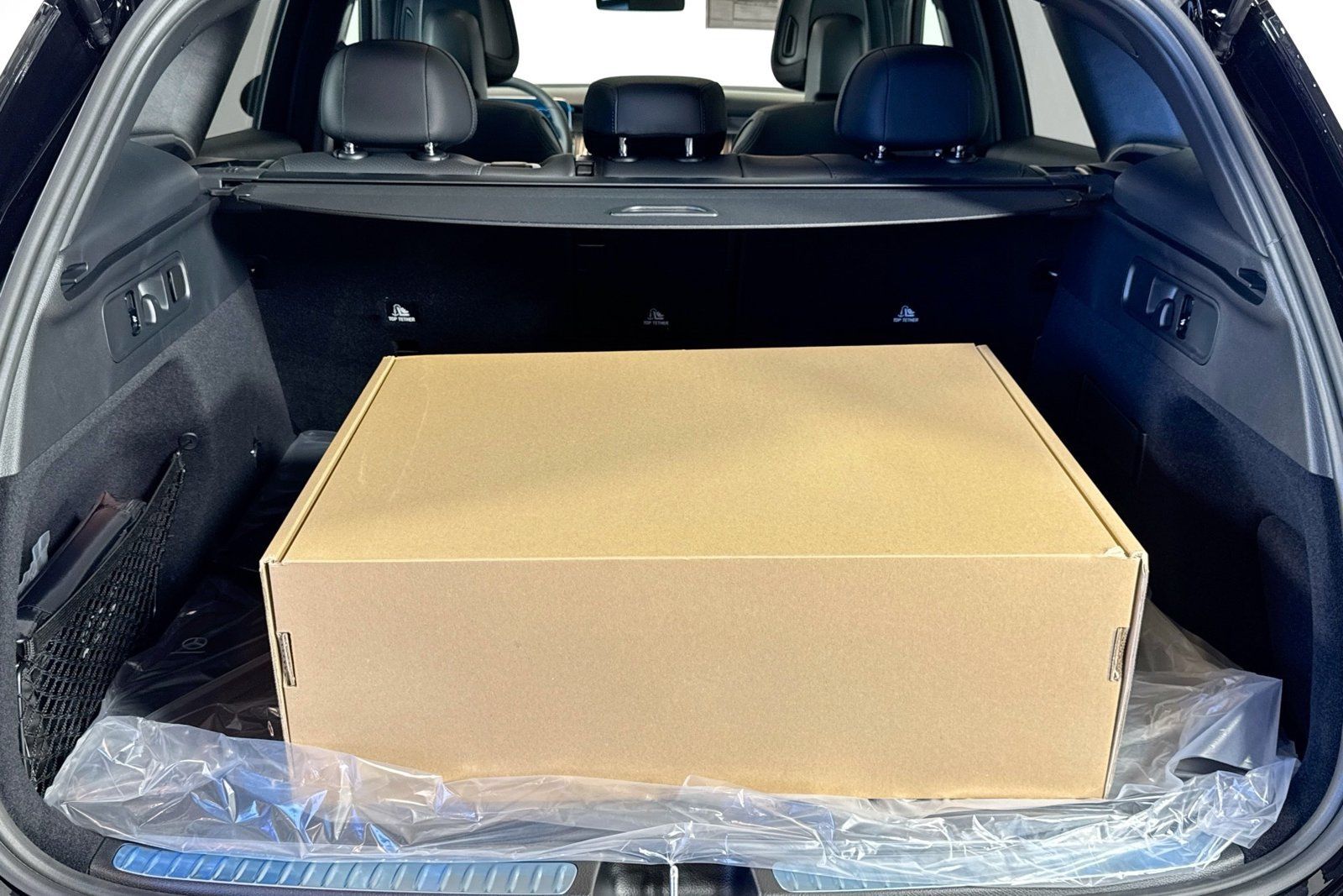 New 2026 Black Mercedes-Benz GLC 300 image 24