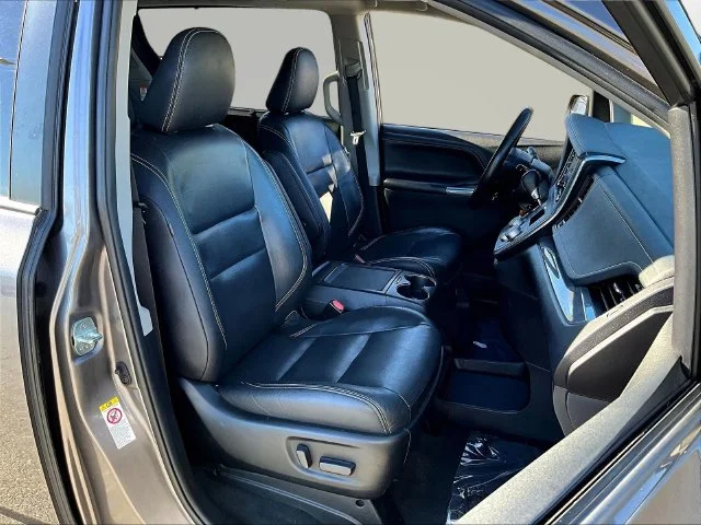 Used 2019 Gray Toyota SE image 35
