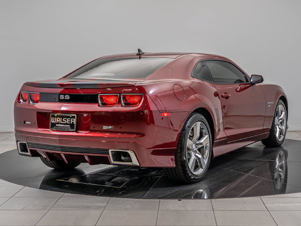 Used 2010 Red Jewel Tintcoat Chevrolet SS image 10