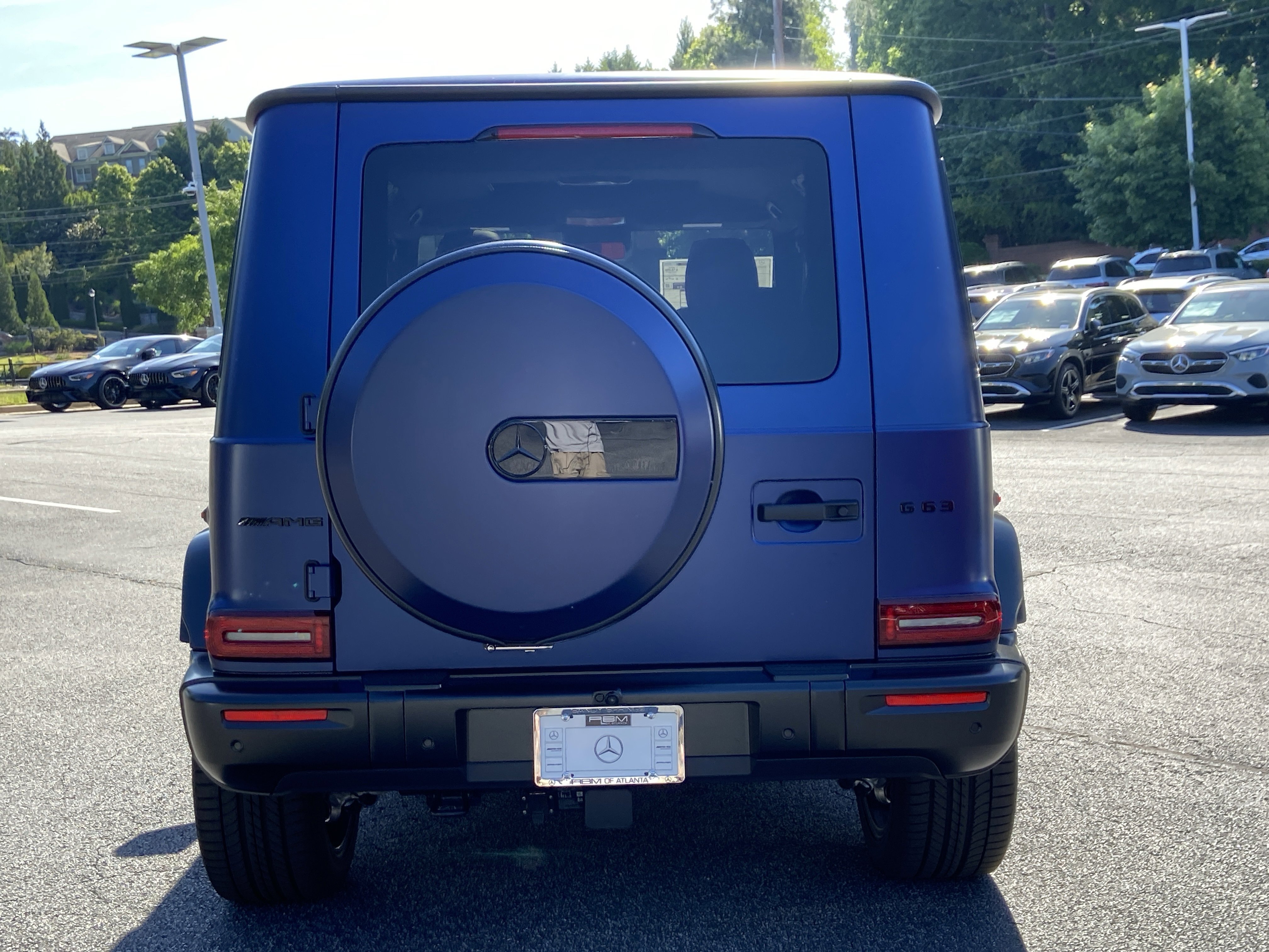 New 2026 MANUFAKTUR Exclusive Brilliant Blue Magno Mercedes-Benz AMG® G 63 SUV image 3