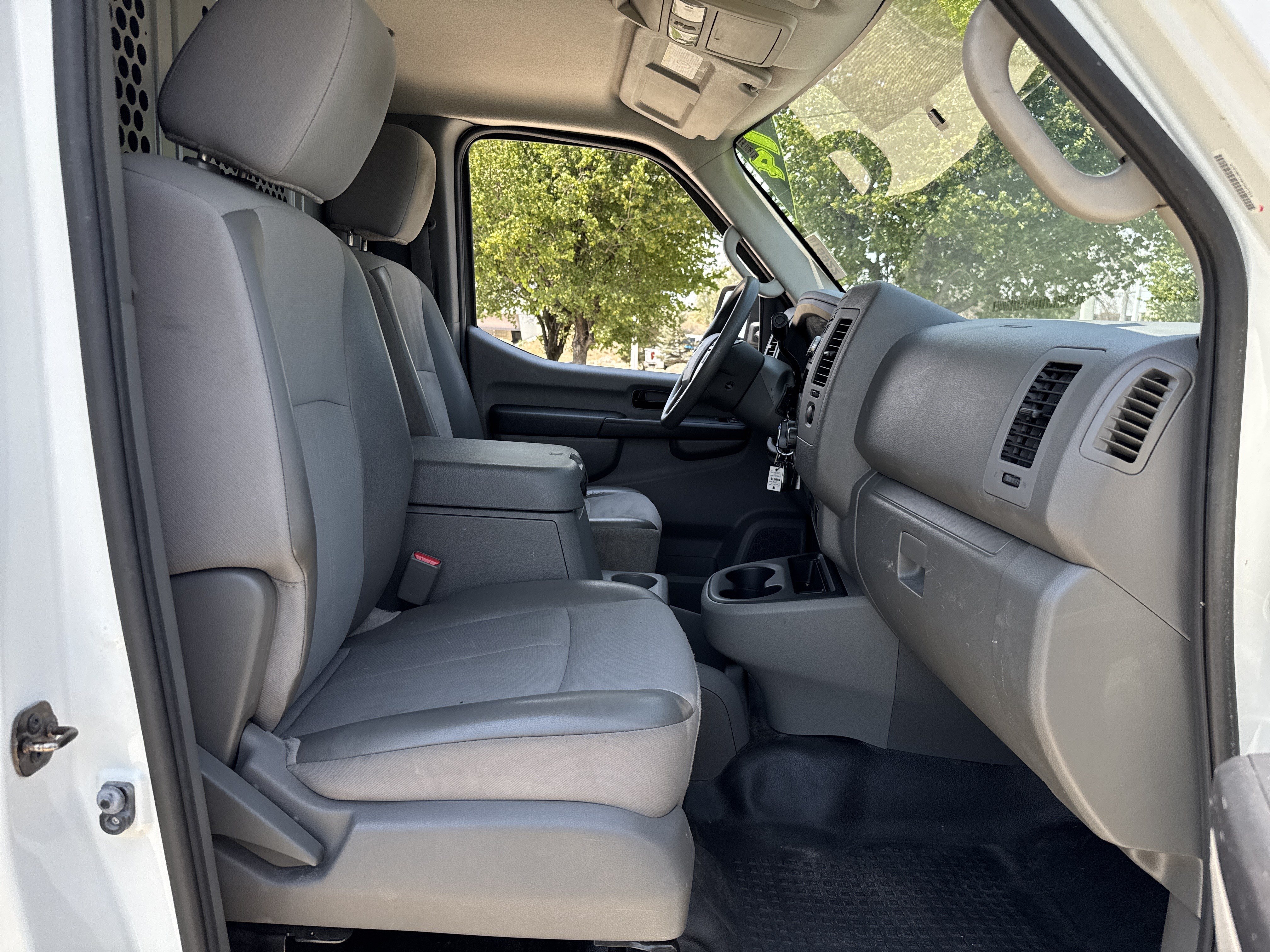 Used 2014 White Nissan SV image 20