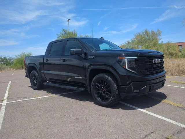2023 GMC Sierra Elevation 4WD Crew Cab Short Box's photo