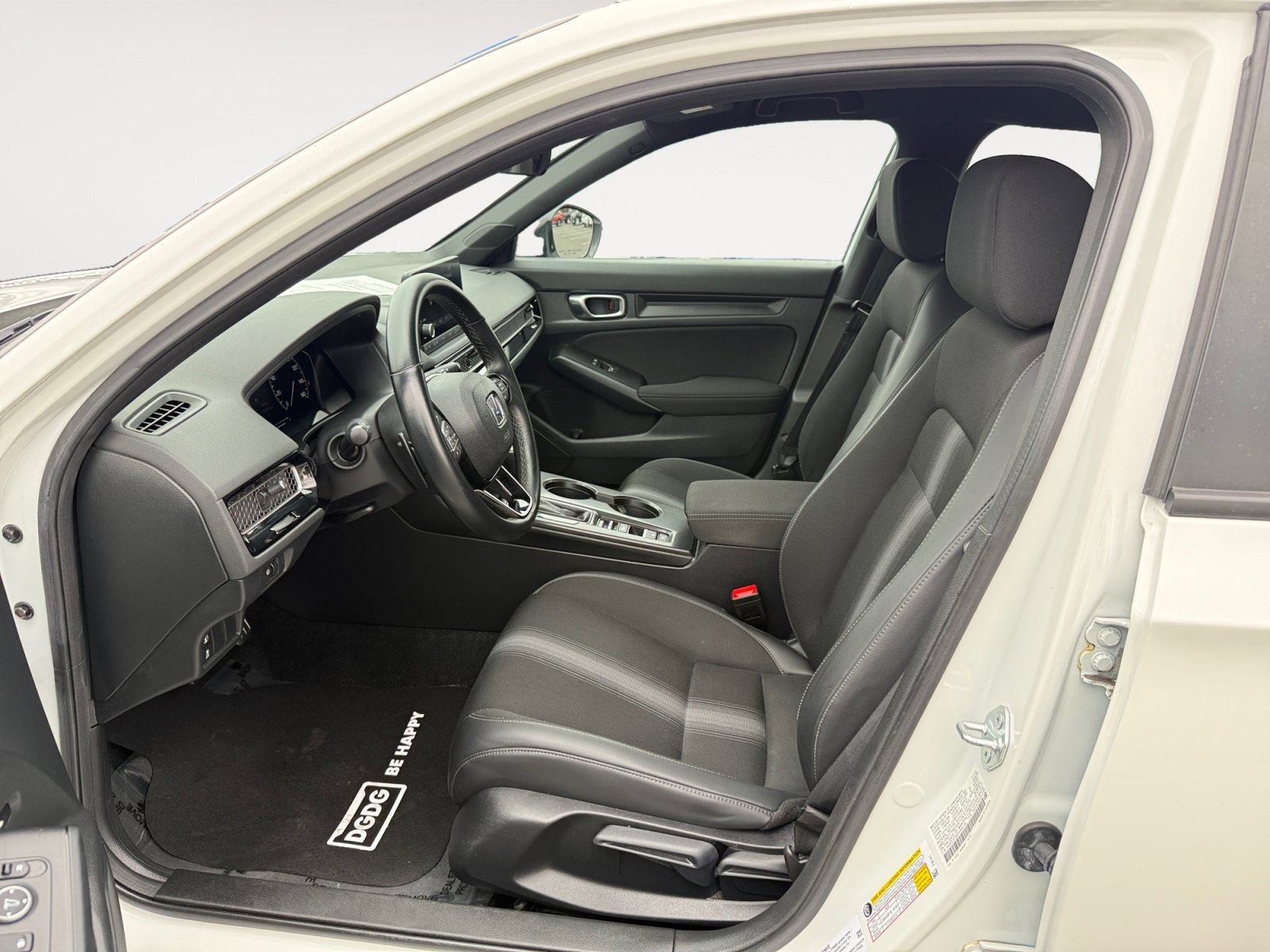 Used 2023 White Honda Sport image 10