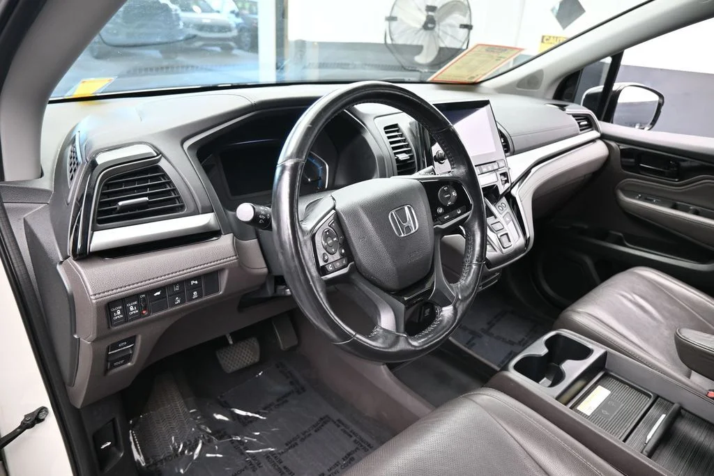 Used 2019 White Honda Elite image 10