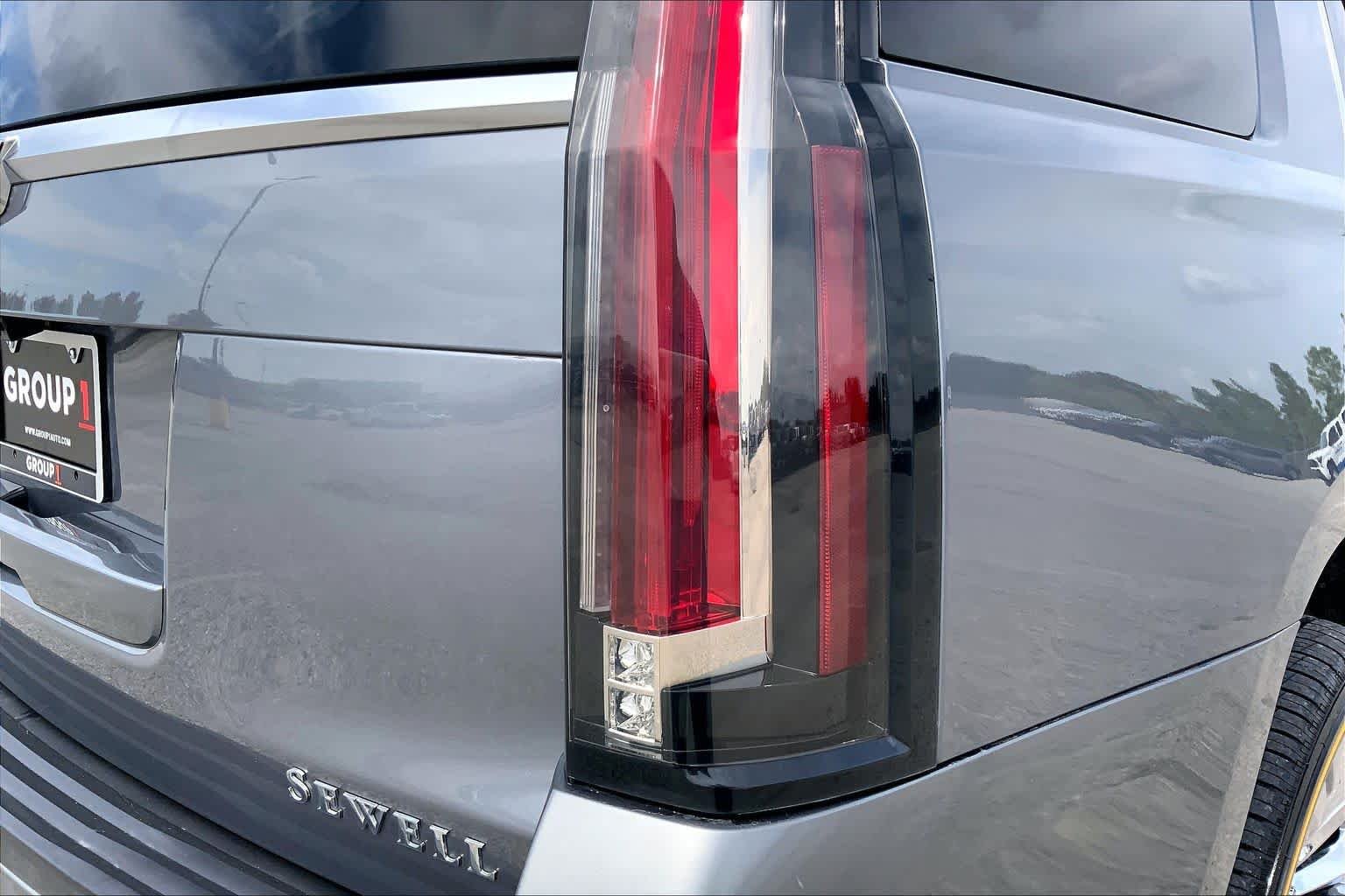Used 2018 Satin Steel Metallic Cadillac Luxury image 30