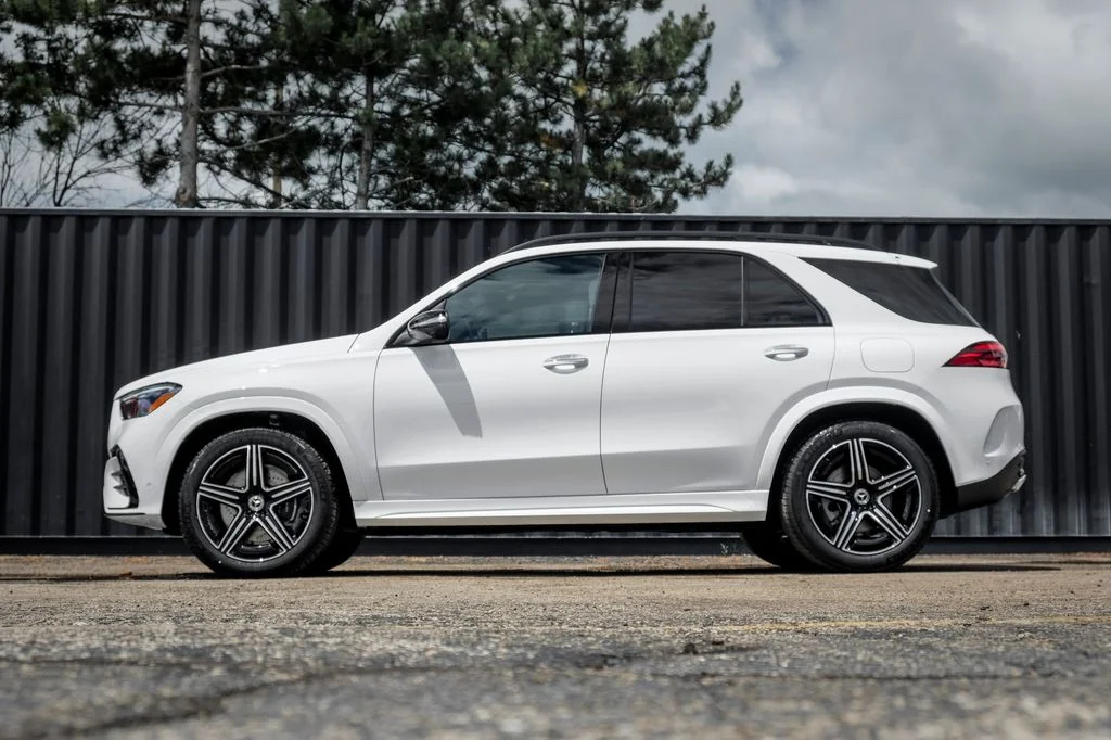 New 2026 Polar White Mercedes-Benz GLE 450e image 3