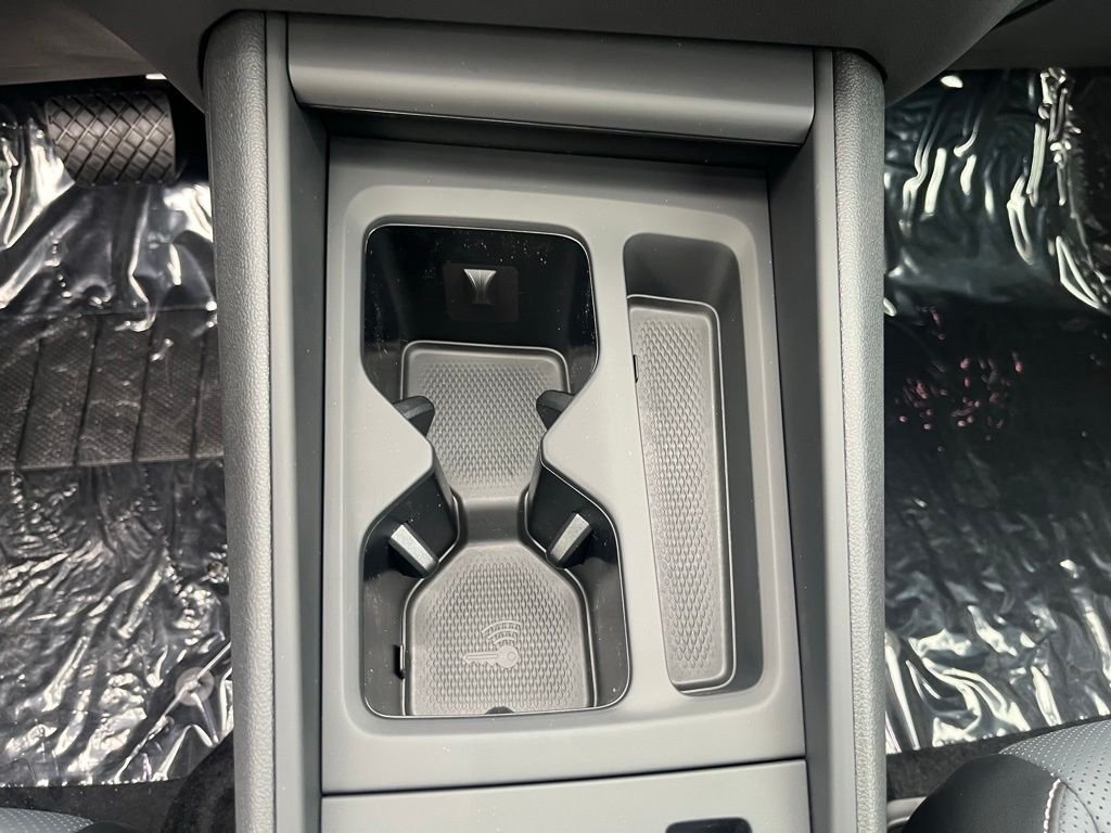 New 2026 White/off-white Volkswagen 2.0T SE image 15