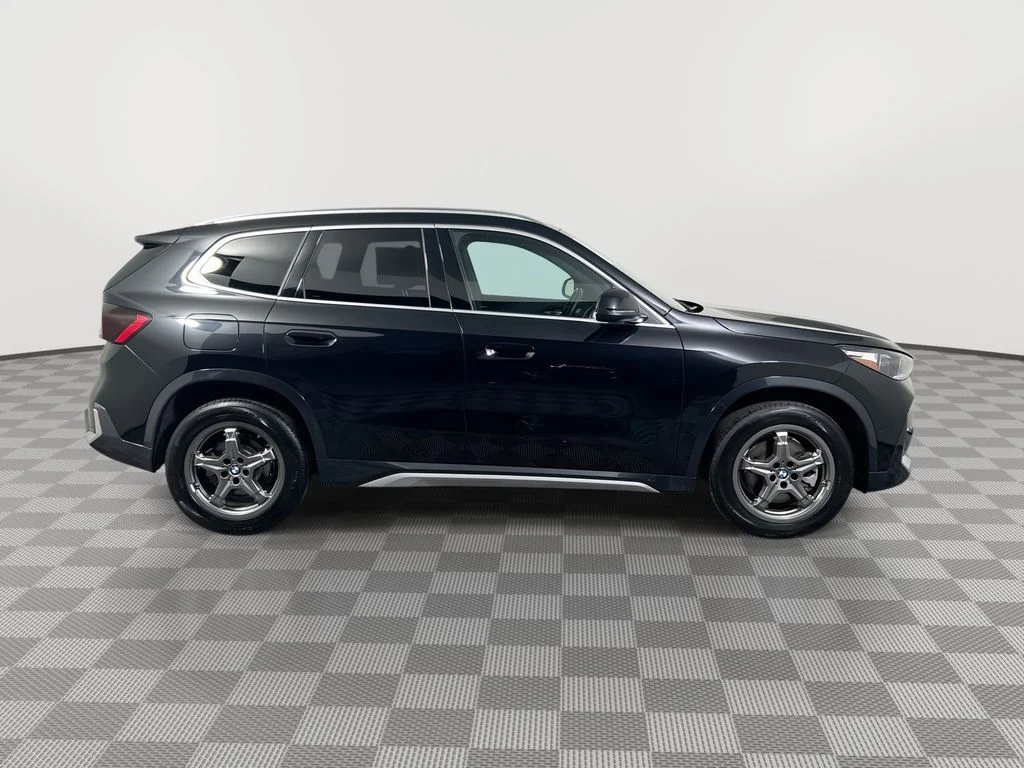 Used 2025 Black BMW xDrive28i image 9
