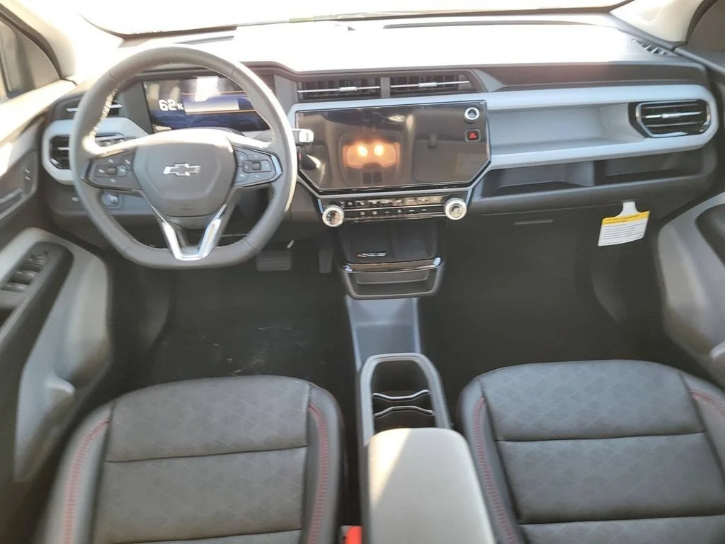 2027 Chevrolet Bolt RS - Photo 10