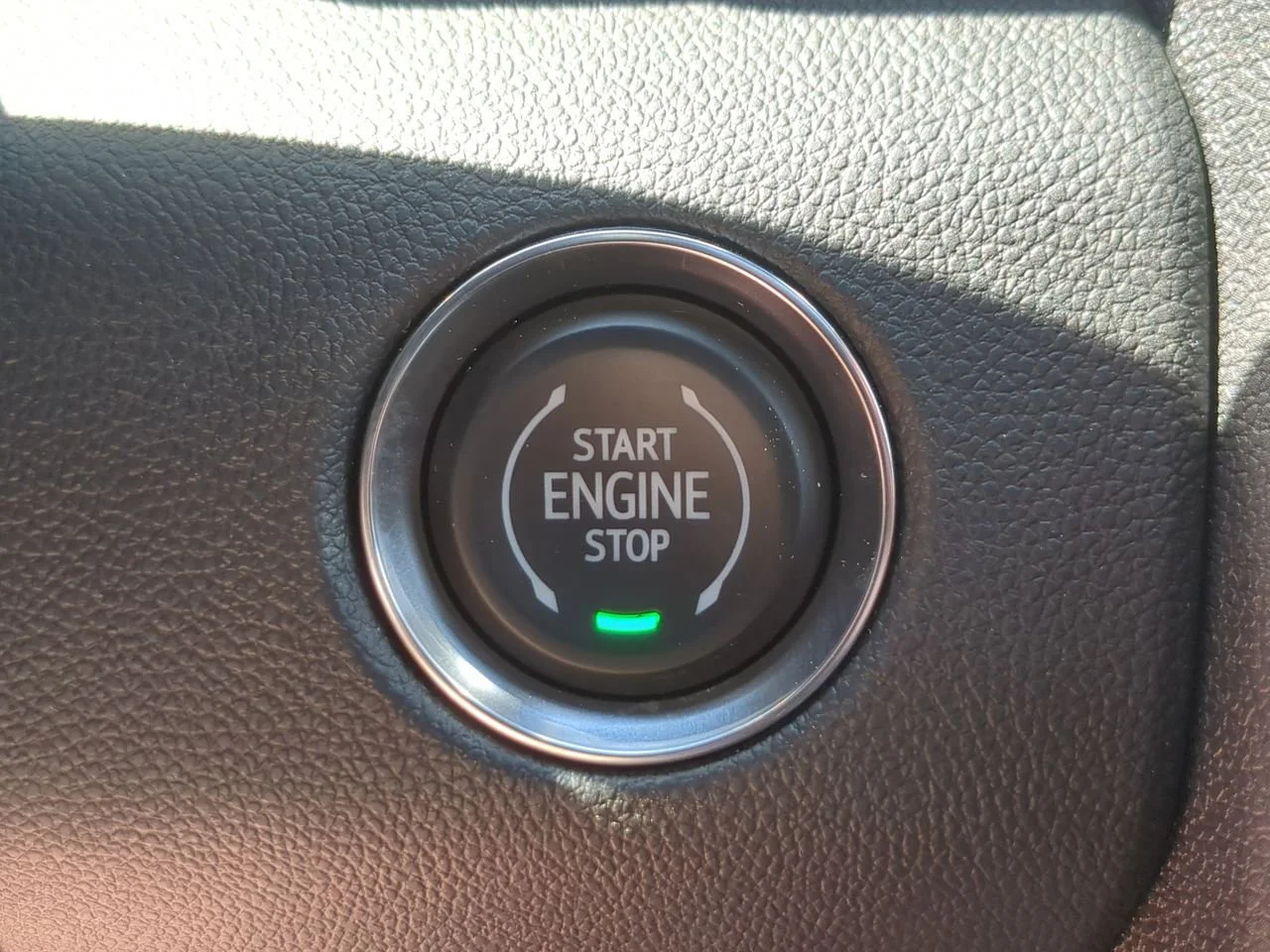 New 2026 Sterling Metallic GMC Elevation image 17