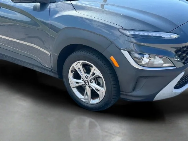 Used 2022 Gray Hyundai SEL image 10