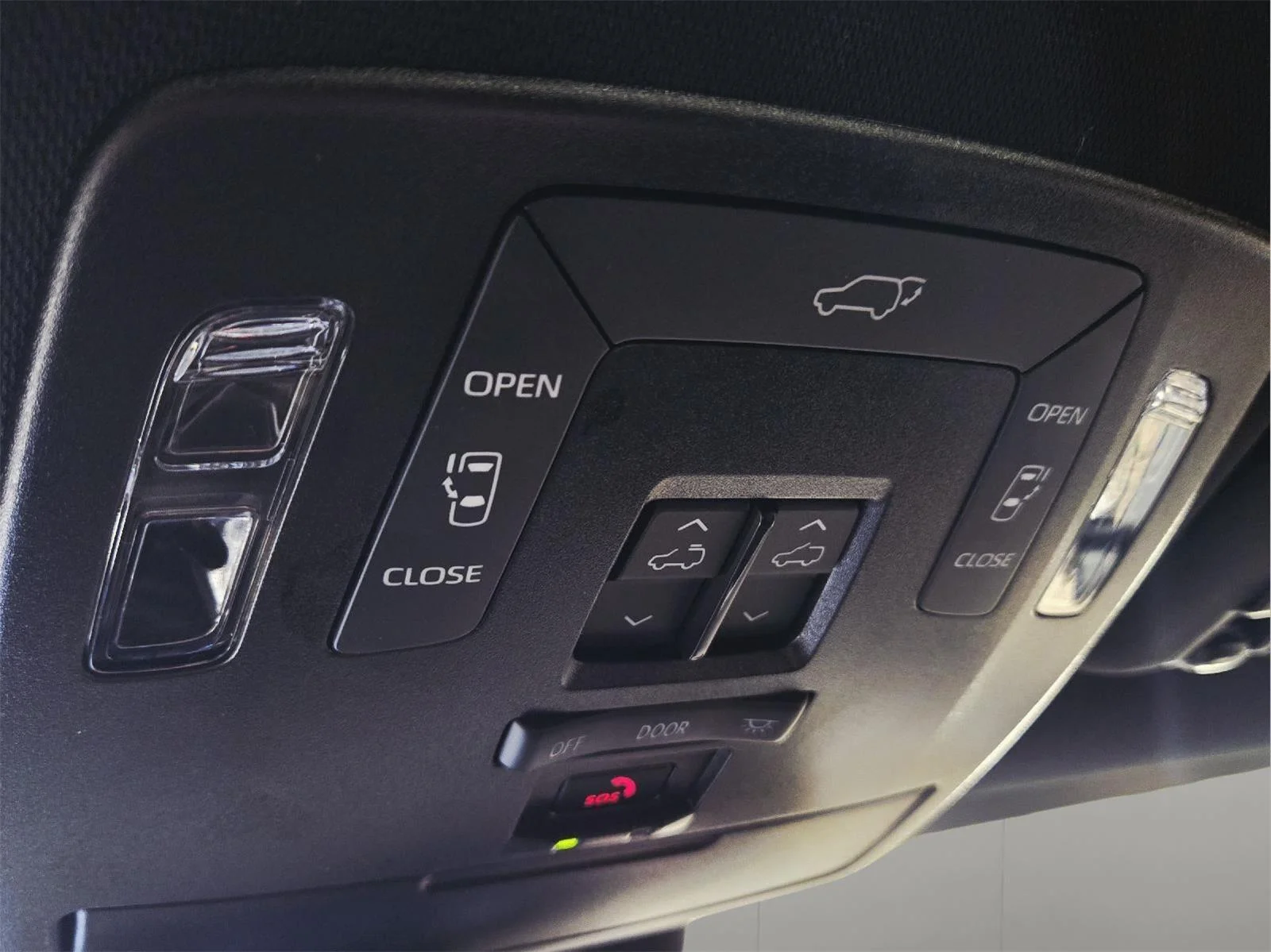 Used 2026 Ice Cap Toyota XSE image 39