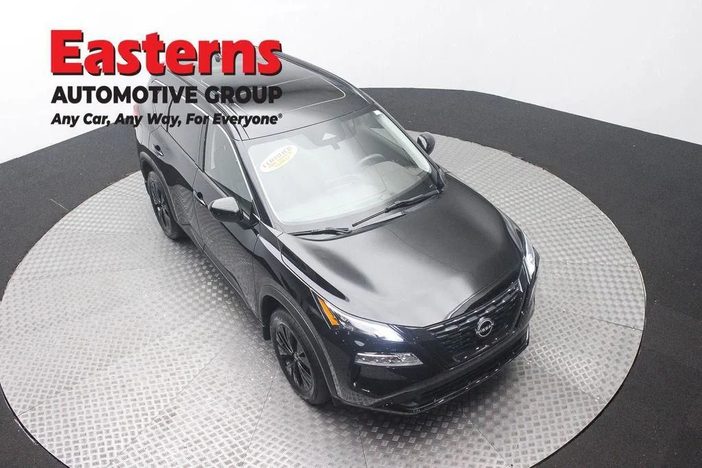 Used 2023 Black Nissan SV image 3