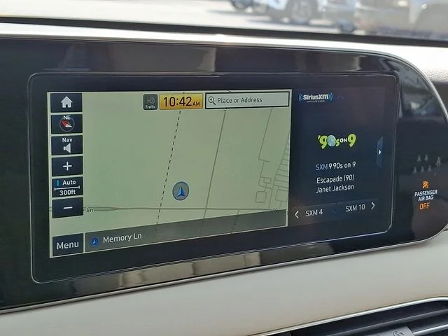 Used 2020 White Hyundai Limited image 23