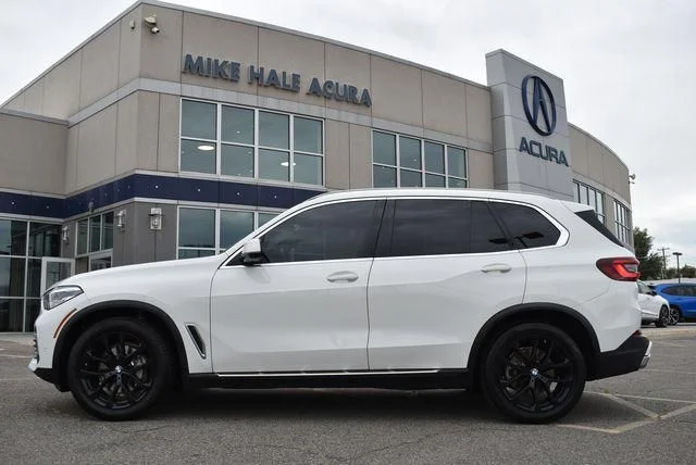 Used 2021 Alpine White BMW xDrive40i image 8
