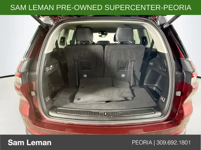 Used 2022 Red Jeep Laredo image 25