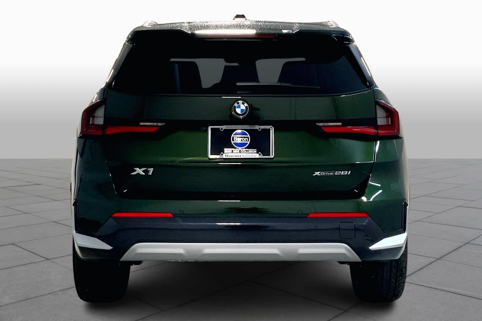 Used 2024 San Remo Green Metallic BMW xDrive28i image 4