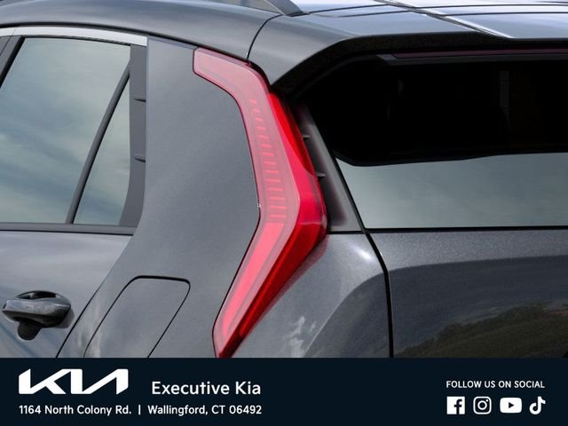 2025 Kia Niro EX Touring - Photo 11