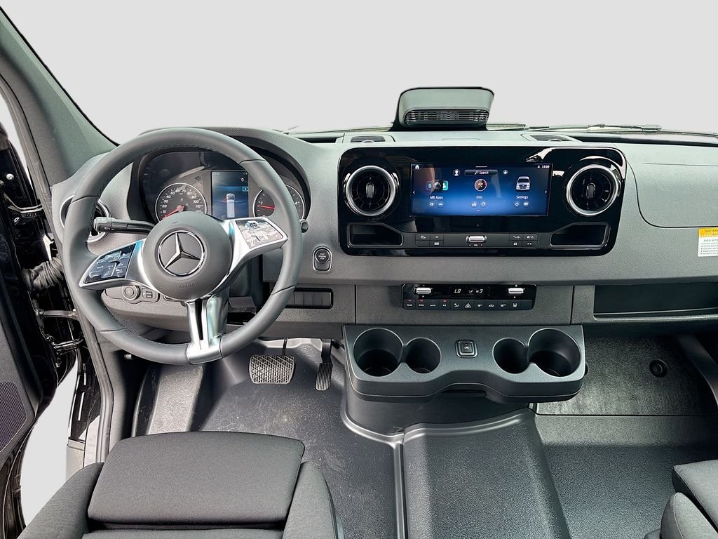 New 2026  Mercedes-Benz Passenger 170 WB image 44