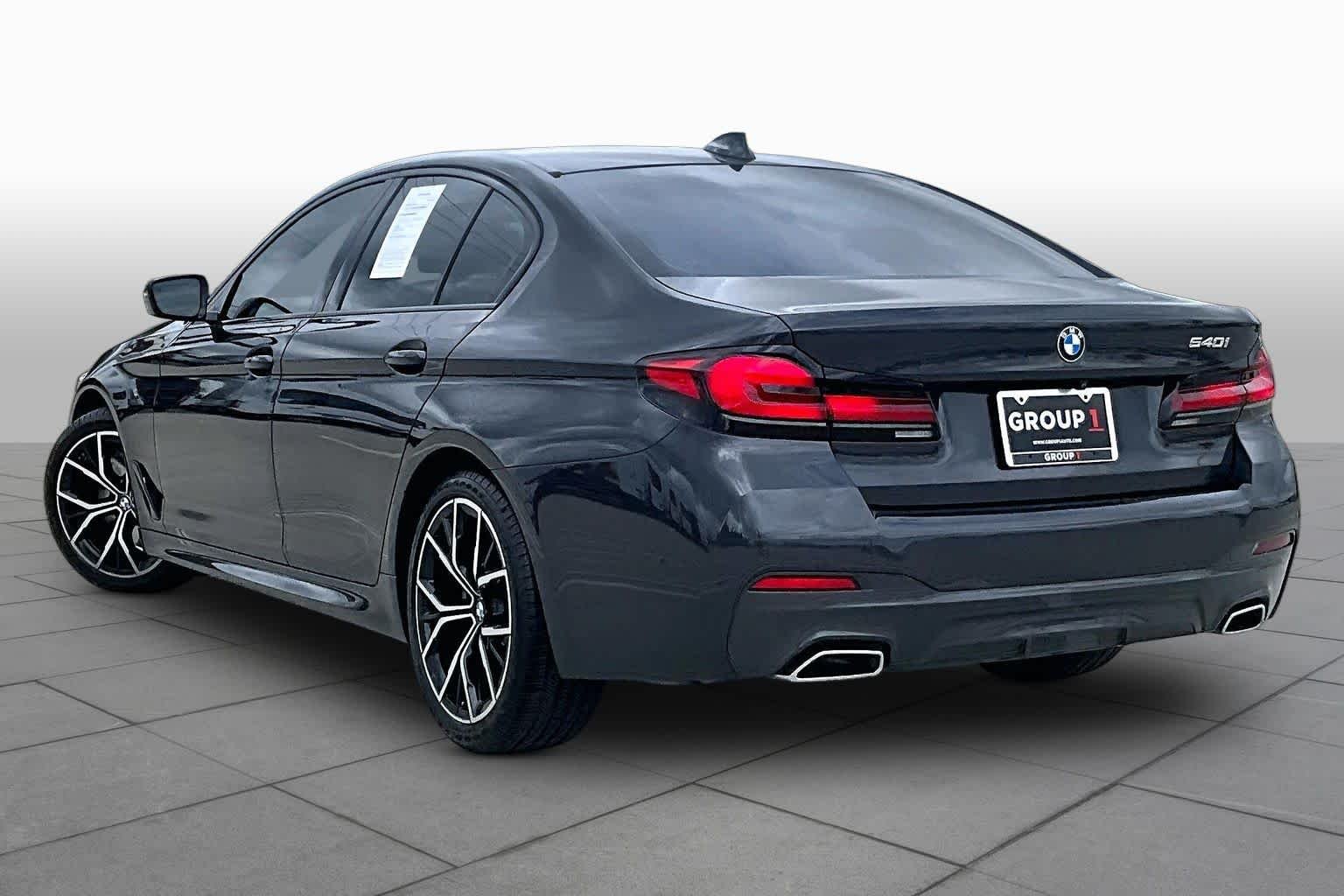 Used 2022 Dark Graphite Metallic BMW 540i image 11