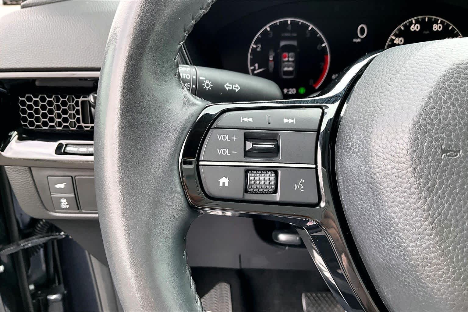 Used 2024 Meteorite Gray Metallic Honda EX-L image 21