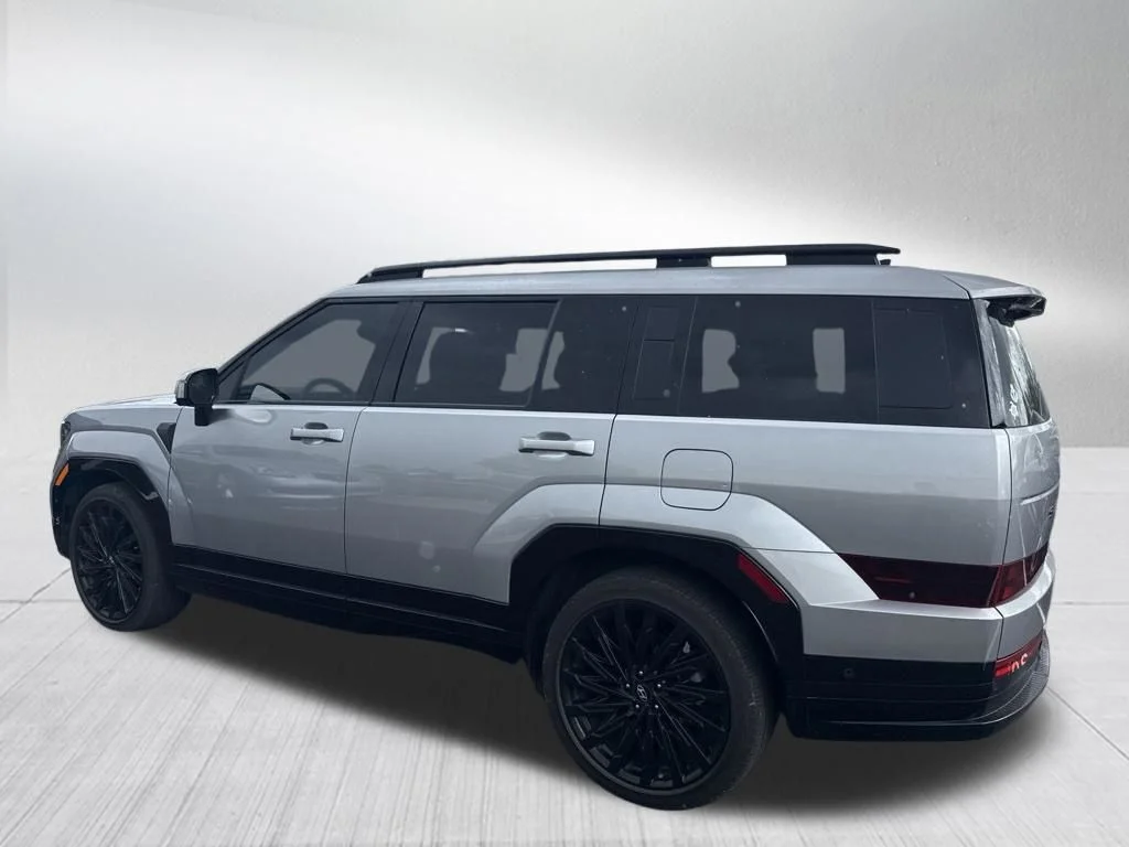 Used 2025 Silver Hyundai Calligraphy image 8
