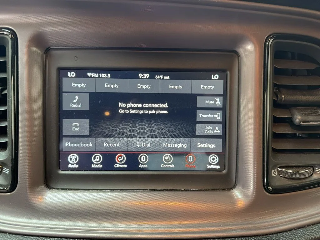 Used 2023 White Dodge SXT image 17
