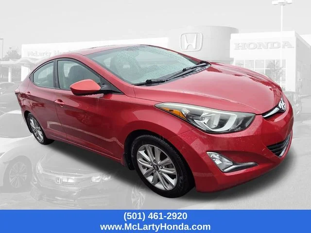 Used 2016 Red Hyundai SE image 2