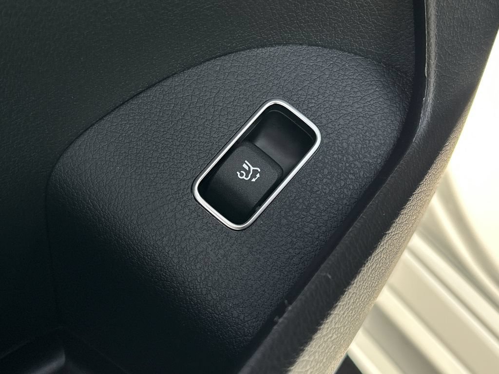 New 2026 Polar White Mercedes-Benz GLE 580 image 51