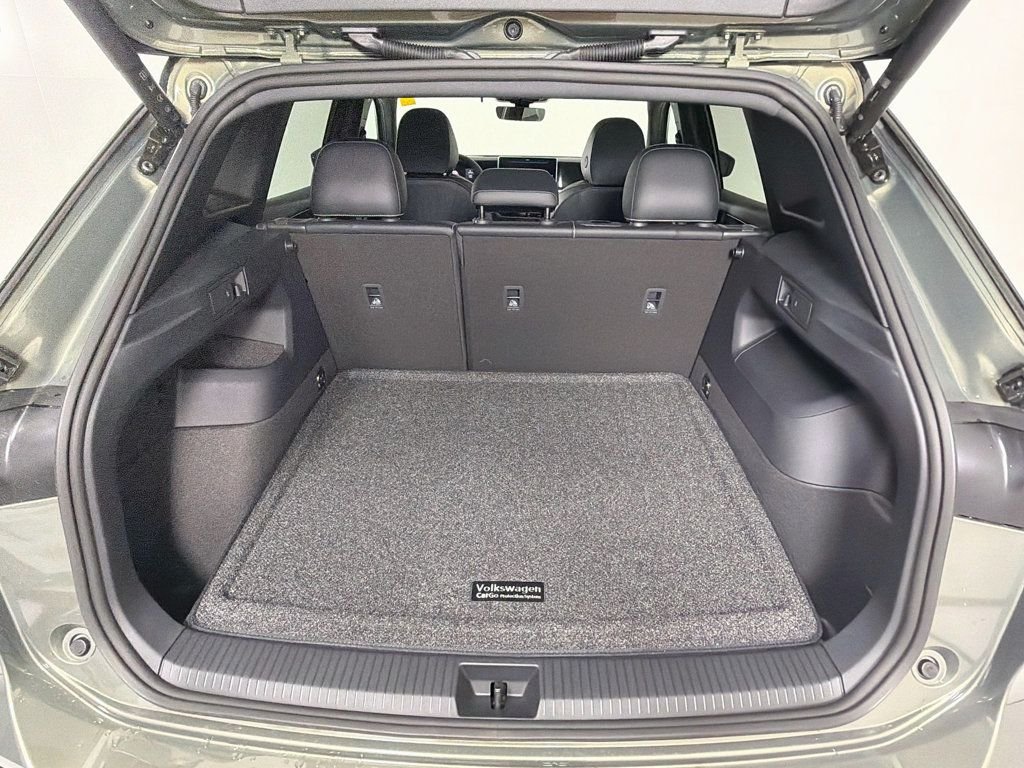 New 2026 Avocado Green w/Deep Black Roof Volkswagen 2.0T SE R-Line Black 4MOTION image 27