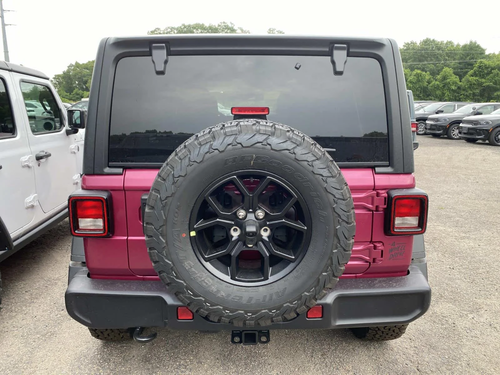 New 2026 Tuscadero Pearl-Coat Exterior Paint Jeep Willys image 4