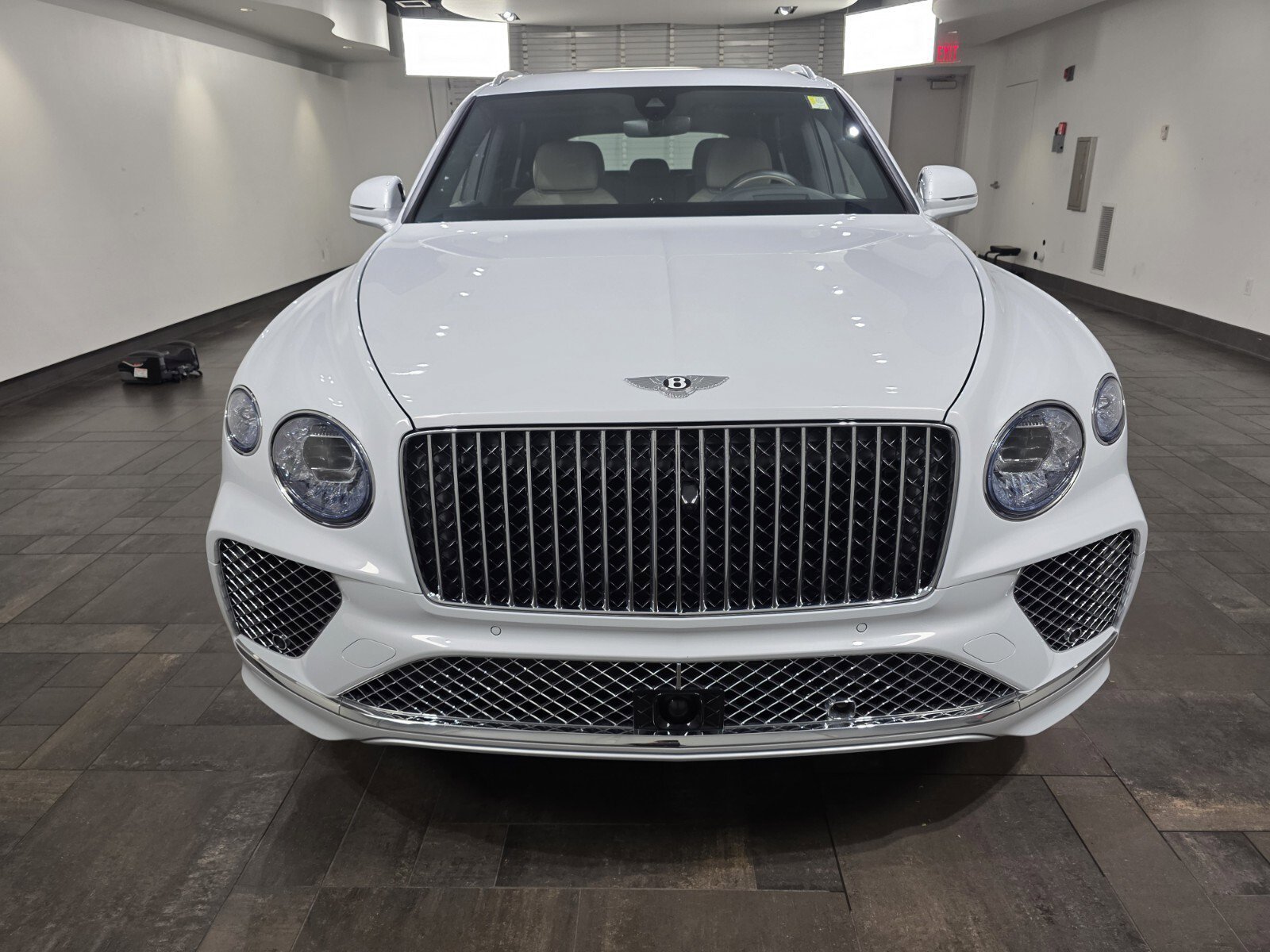 2024 Bentley Bentayga EWB Azure photo 2