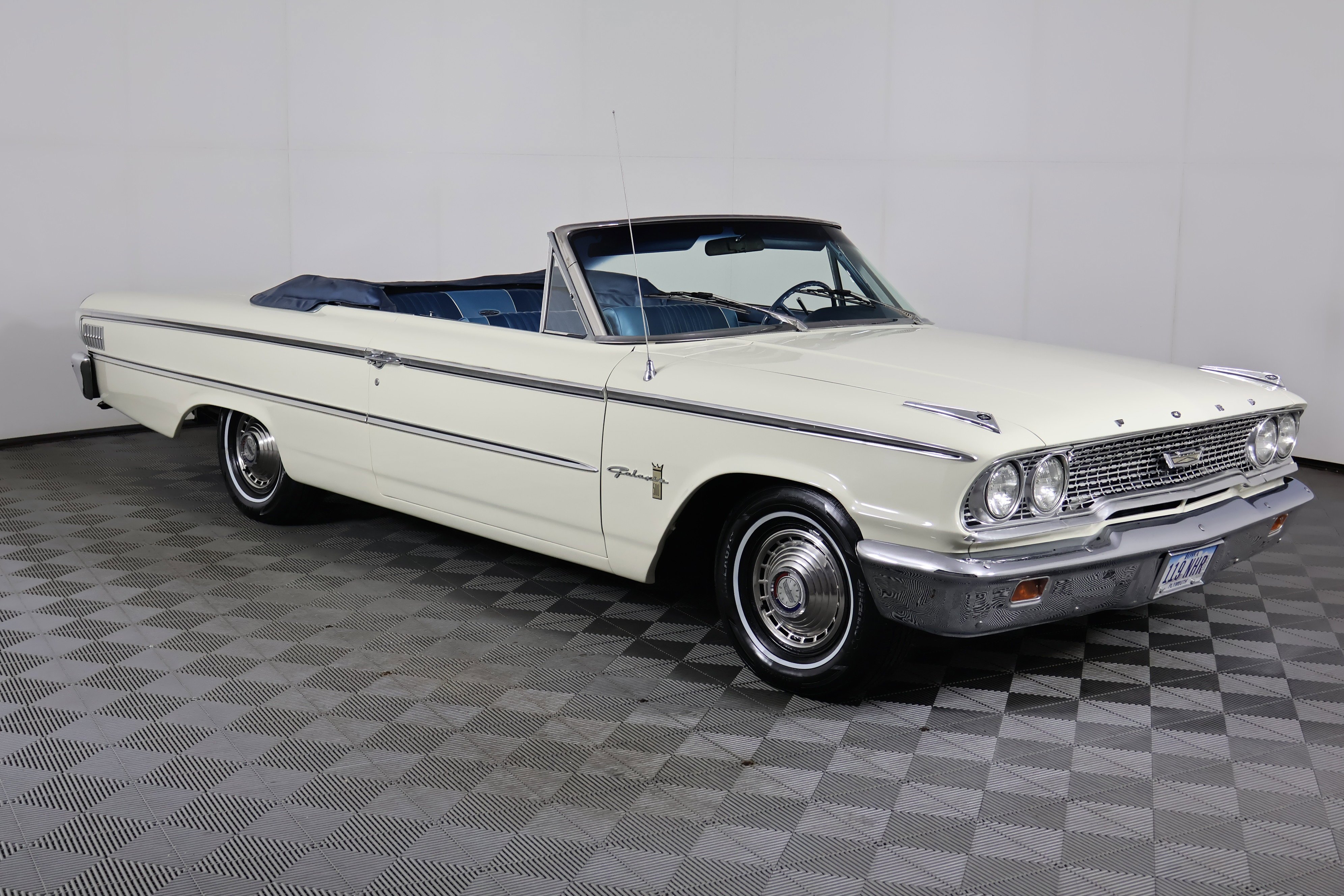 Used 1963 White Ford  image 18