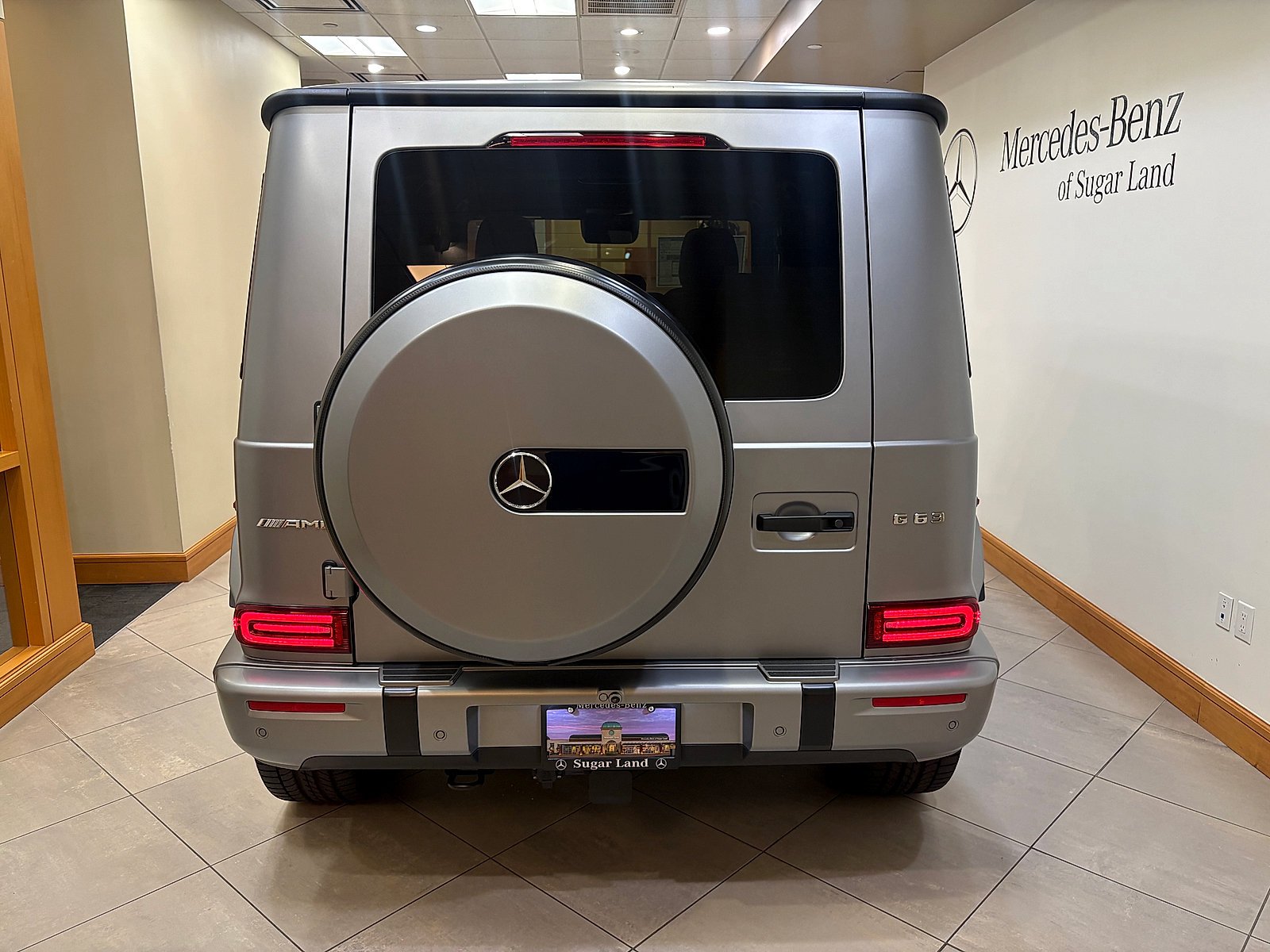 New 2027 MANUFAKTUR Platinum Magno Mercedes-Benz AMG® G 63 image 44